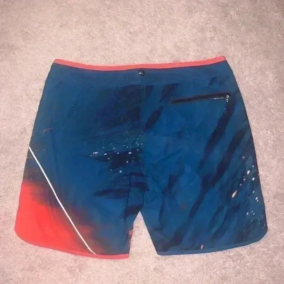 NWOT Quicksilver board shorts 38 - Picture 3 of 6